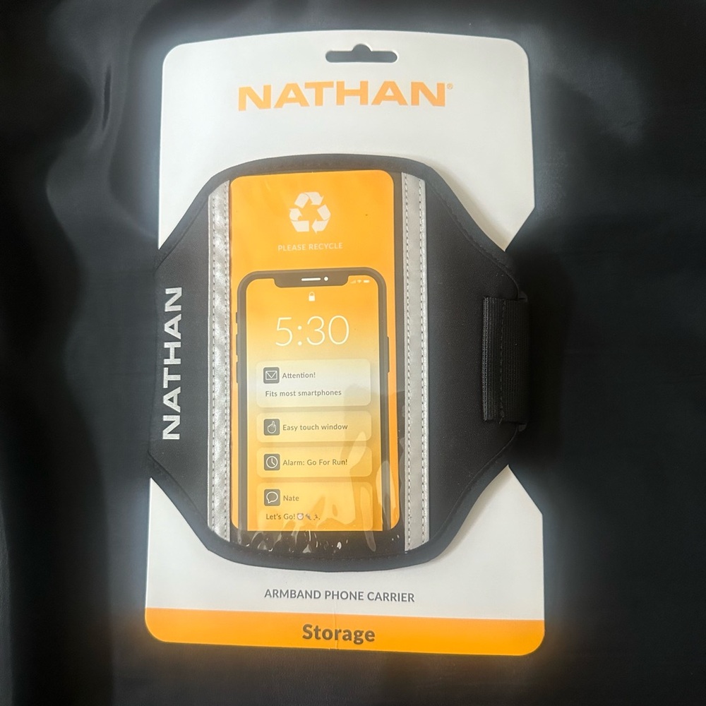 NWT Nathan Armband Phone Carrier